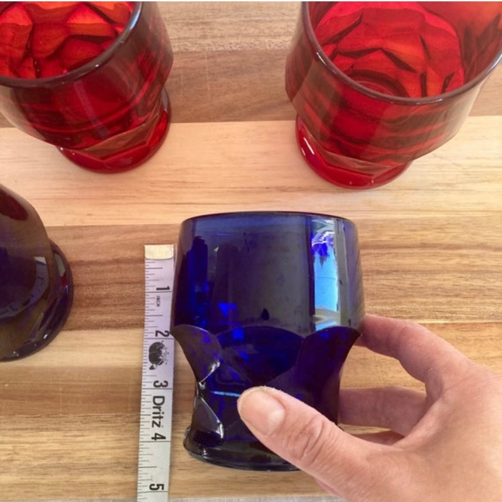 Anchor Hocking Georgian tumblers in royal ruby and cobalt blue.  Set of 4 - Picture 5 of 6